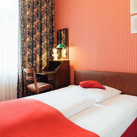 Das Kleine Hotel In Ruhiger Stadtlage Wiesbaden Extérieur photo