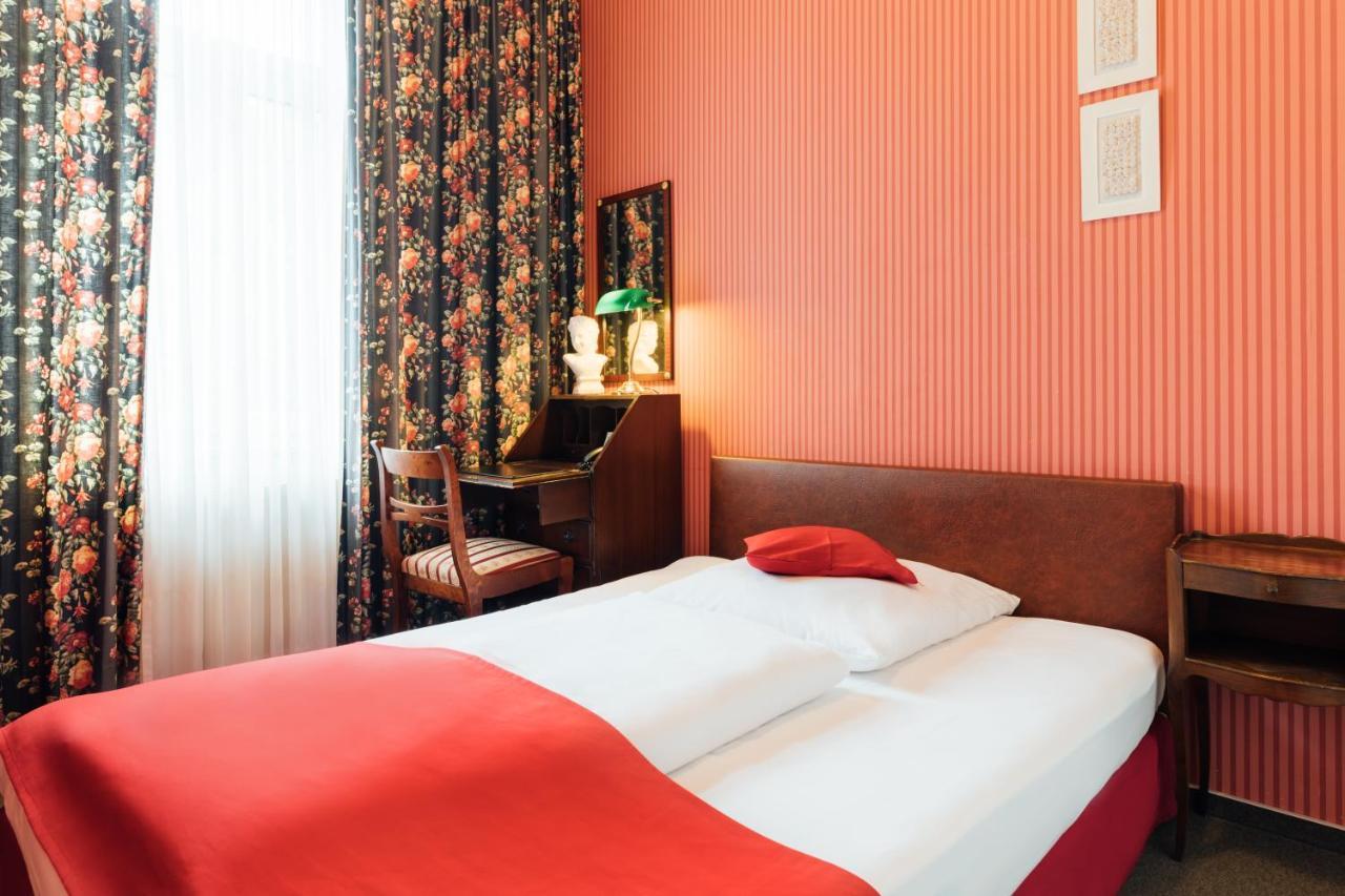 Das Kleine Hotel In Ruhiger Stadtlage Wiesbaden Extérieur photo