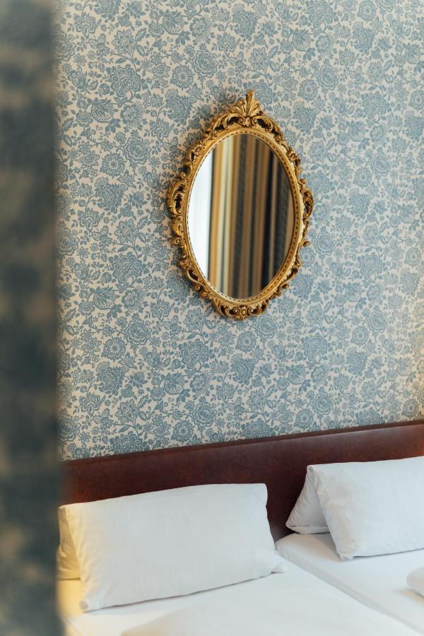 Das Kleine Hotel In Ruhiger Stadtlage Wiesbaden Extérieur photo