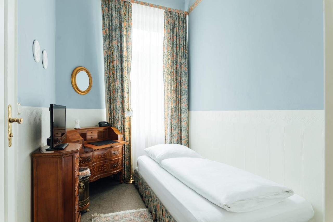 Das Kleine Hotel In Ruhiger Stadtlage Wiesbaden Extérieur photo